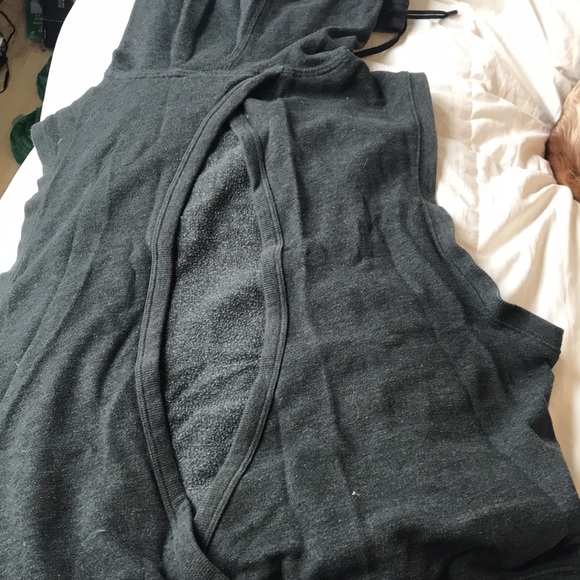 Victoria’s Secret sport top - Picture 3 of 3